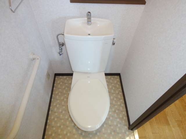 トイレ　ゆったりとした空間のトイレです