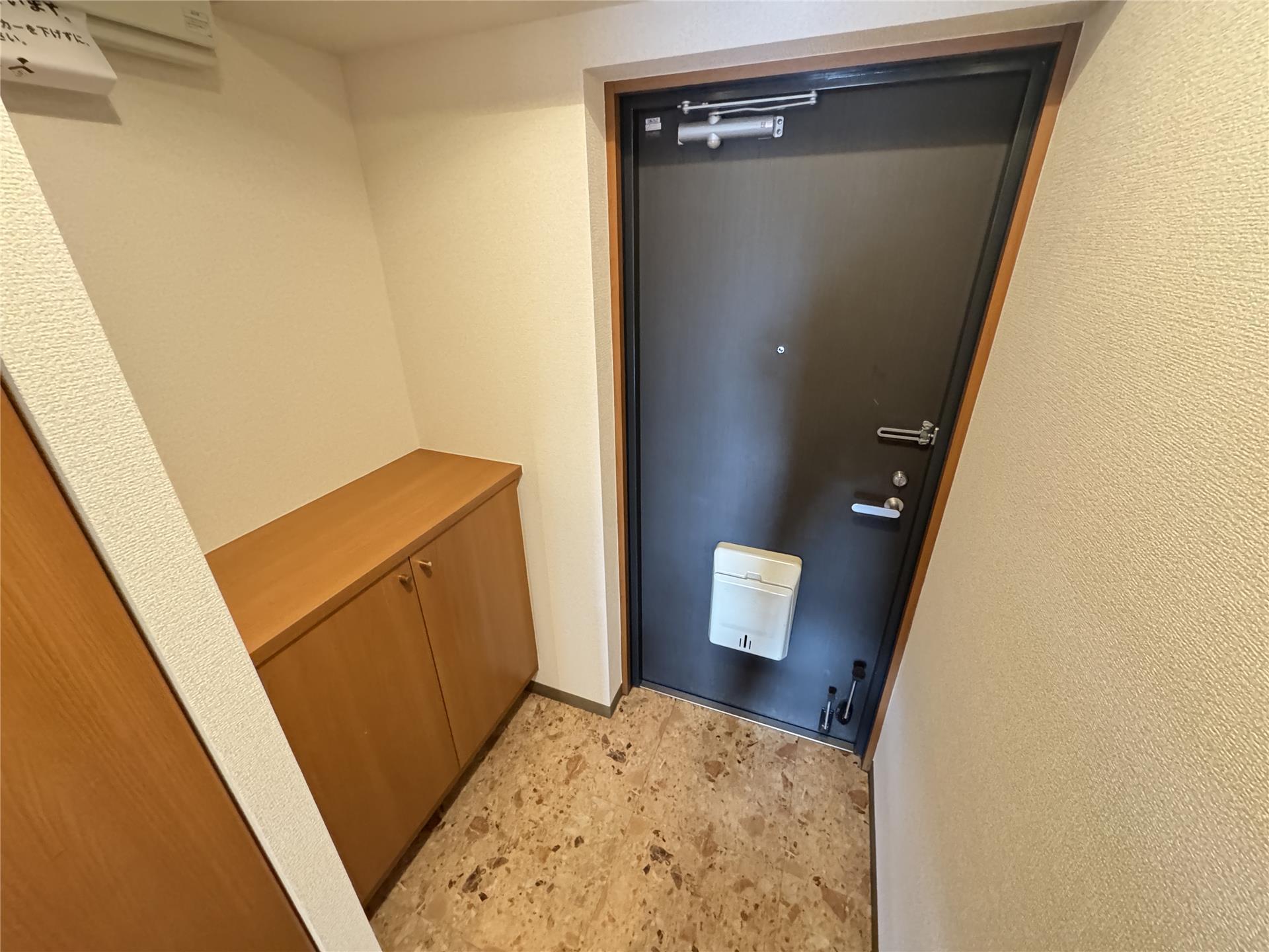 玄関　下駄箱付きの玄関です♪