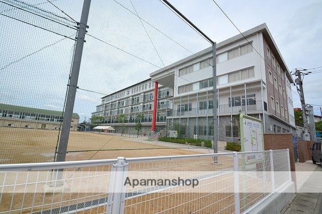 小学校　岡山市立西大寺小学校（小学校）まで975m