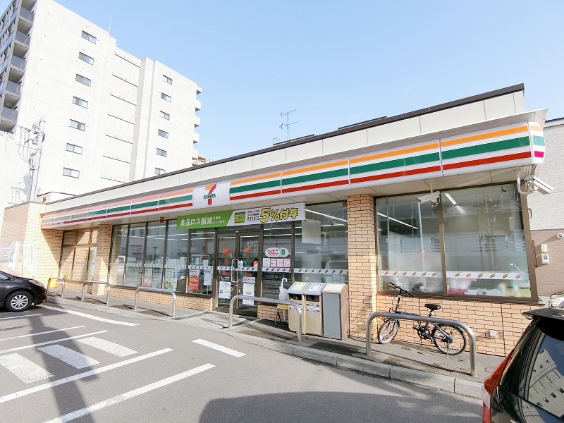 コンビニ　セブンイレブン札幌北23条店（コンビニ）まで193m