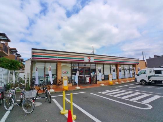 コンビニ　セブン‐イレブン練馬田柄３丁目店（コンビニ）まで472m