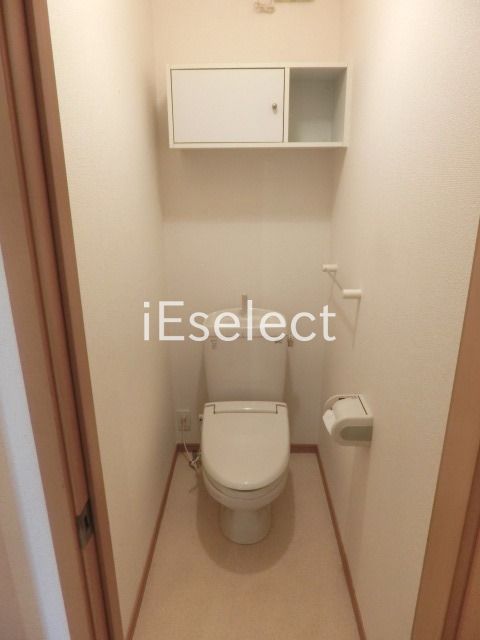トイレ　シンプルなトイレです