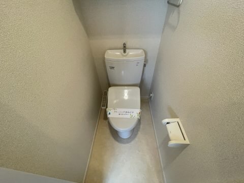 トイレ　※別部屋参考写真