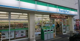 コンビニ　ファミリーマート 中野弥生町一丁目店（コンビニ）まで409m