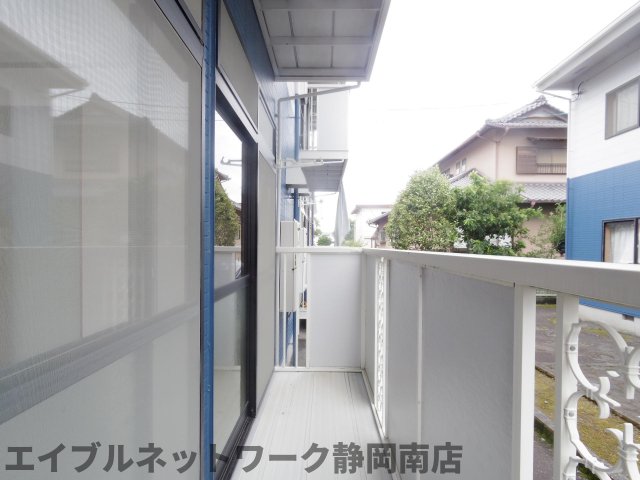 バルコニー　お洗濯にも便利なバルコニー付き