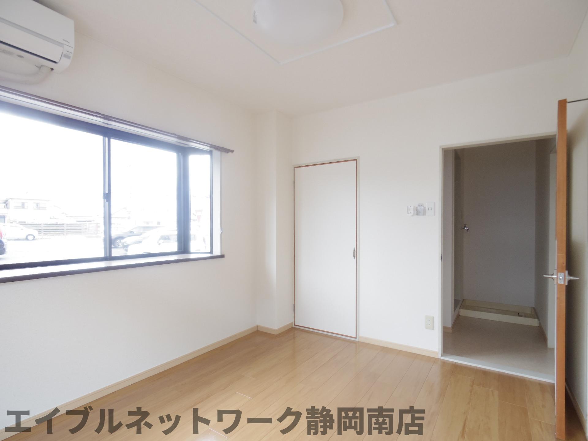 その他　個人の部屋や寝室として使える洋室です
