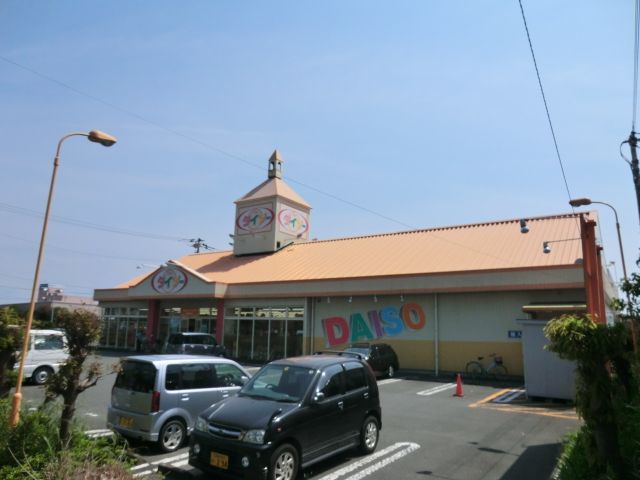 その他　１００円ショップ（その他）まで640m