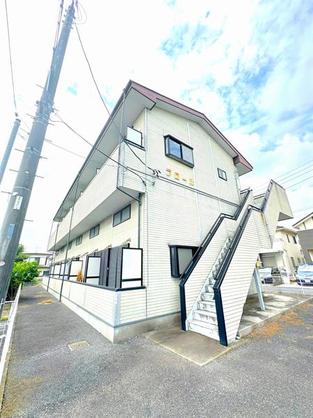 建物外観　落ち着いた色の外観です