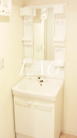 洗面設備　独立洗面台です。