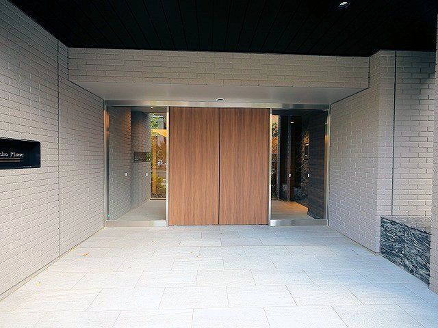 エントランス　エントランス