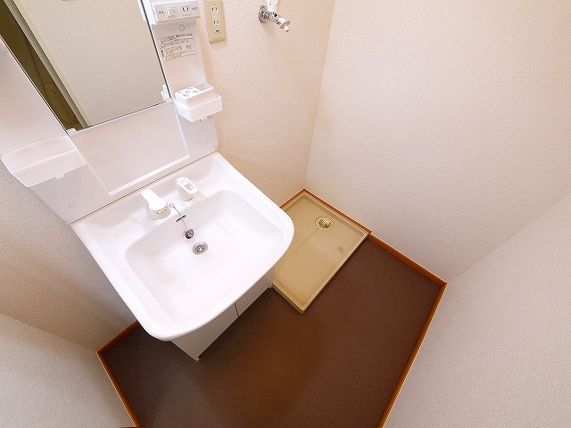 洗面設備　使いやすい洗面所です