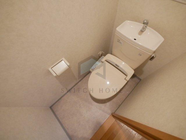 トイレ　ウォシュレット付きトイレです！※別号室の写真です