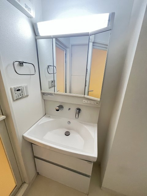 洗面設備　広い洗面スペース