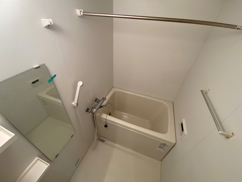 バス・シャワールーム　※別の部屋の写真です。