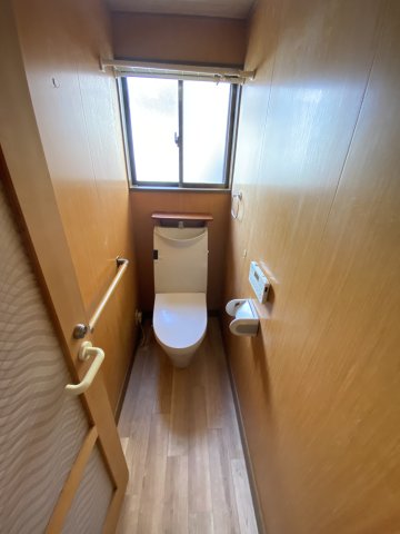 ＪＲ山口線 上山口駅 徒歩18分 2階建 築45年のトイレ写真