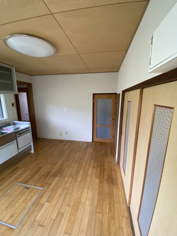 ＪＲ山口線 上山口駅 徒歩18分 2階建 築45年の居間写真