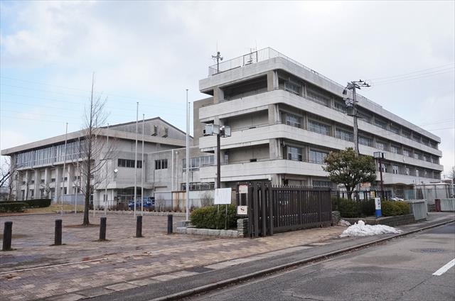 小学校　西小学校（小学校）まで1452m
