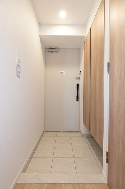 玄関　※写真は同タイプ住戸です。