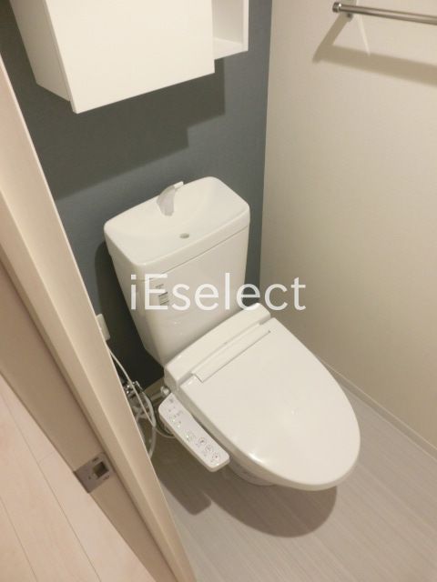 トイレ　ウォシュレット付で快適ですね