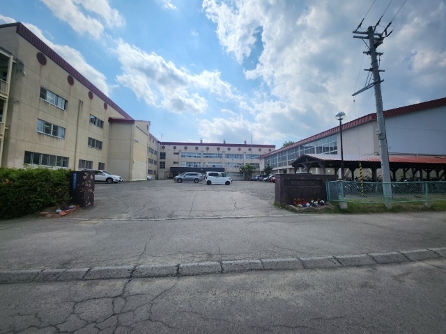 中学校　帯広市立南町中学校（中学校）まで1390m