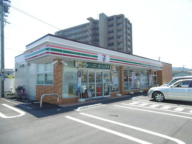 コンビニ　セブンイレブン徳島八万町下福万店（コンビニ）まで455m