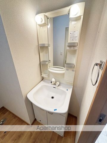 ＪＲ東海道本線 焼津駅 バス乗車時間：14分 最寄りバス停で下車 徒歩11分 2階建 築19年の内装写真