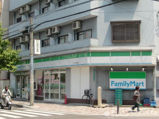 コンビニ　ファミリーマート 東三国六丁目店（コンビニ）まで140m