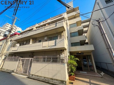 建物外観　エレベーター付きで荷物があっても安心♪