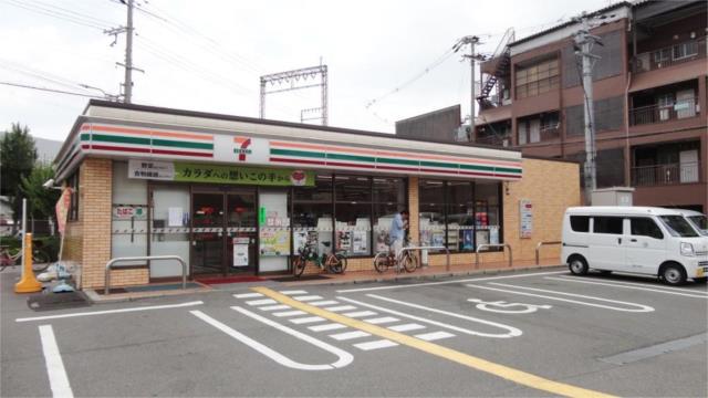 コンビニ　セブンイレブン東大阪俊徳３丁目店（コンビニ）まで175m