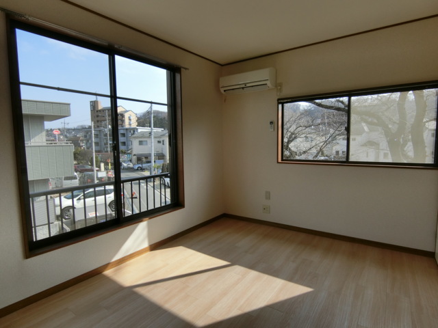 その他部屋・スペース　2面採光の明るいお部屋です！