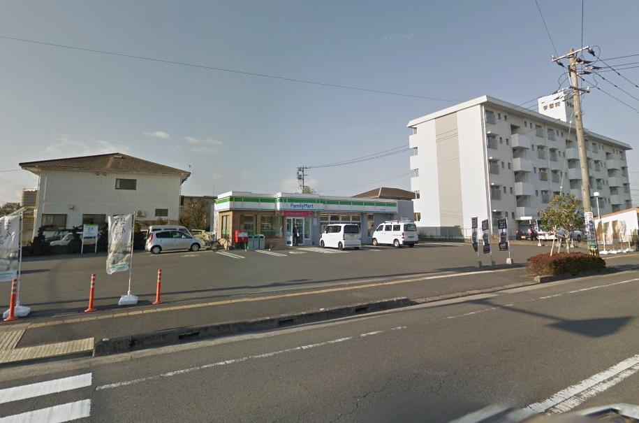 コンビニ　ファミリーマート大淀二丁目店（コンビニ）まで214m