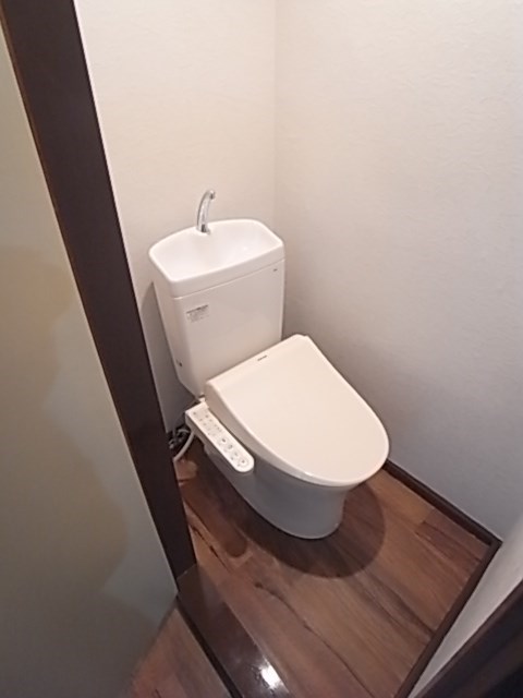 トイレ　清潔感のあるトイレです