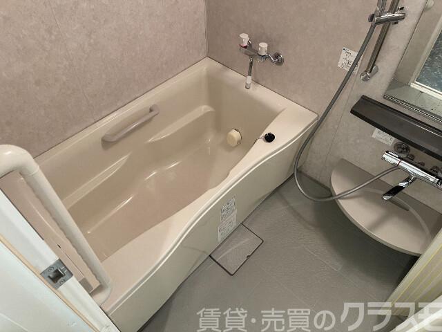 バス・シャワールーム　浴室乾燥機＆追い焚き機能付きバス♪
