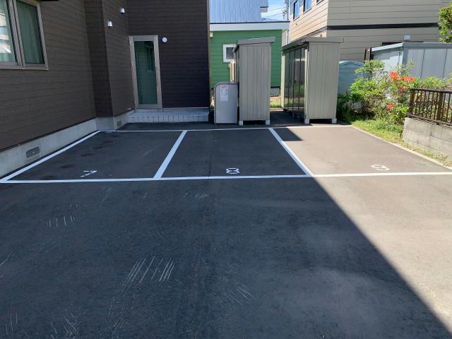 駐車場　駐車場