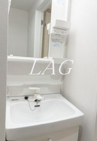 洗面設備　独立洗面台です。（同仕様設備です。）
