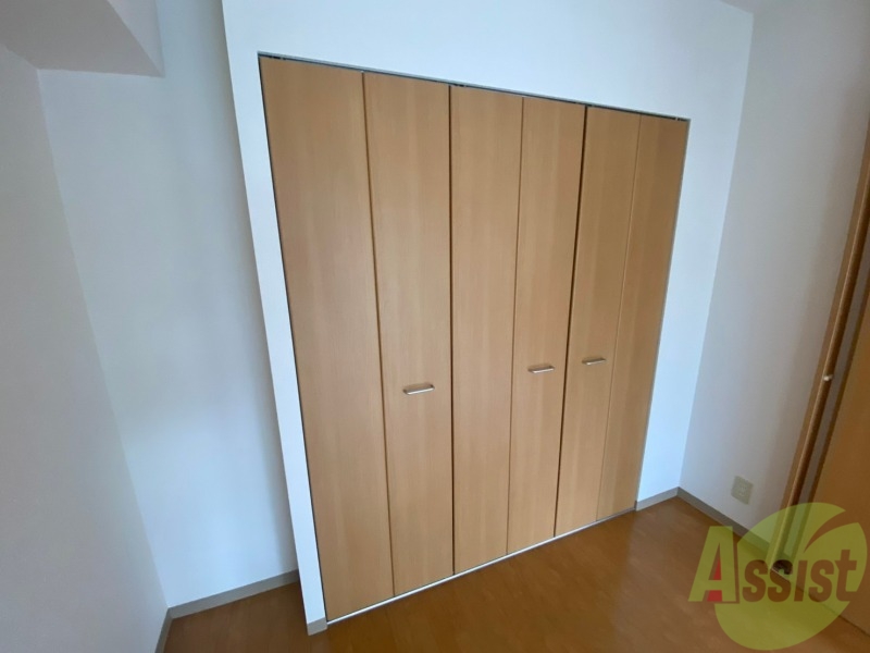 収納　寝室の収納です。部屋がすっきり片付きます。