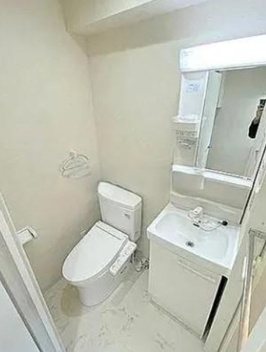 トイレ　別部屋の画像を使用しております。
