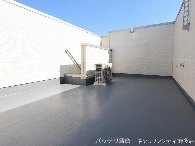 バルコニー　同型タイプの為、現状を優先いたします