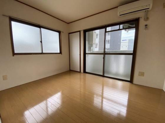 居室・リビング　※別部屋の写真です