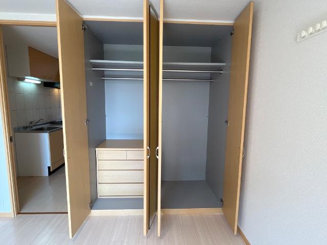 収納　クローゼット