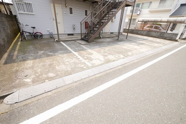 駐車場　敷地内駐車場