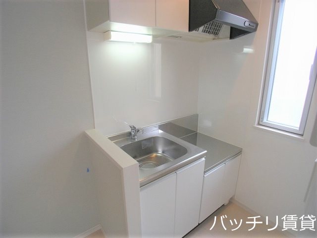 キッチン　※別号室イメージの為、現状を優先致します