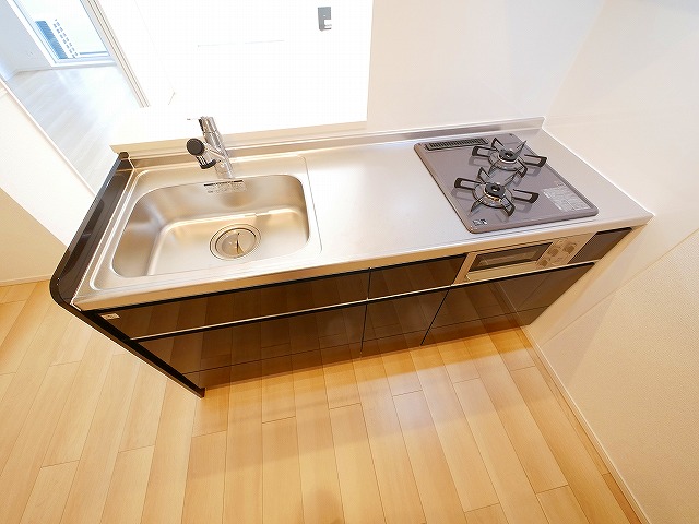 キッチン　コンパクトなキッチンで掃除もラクラク