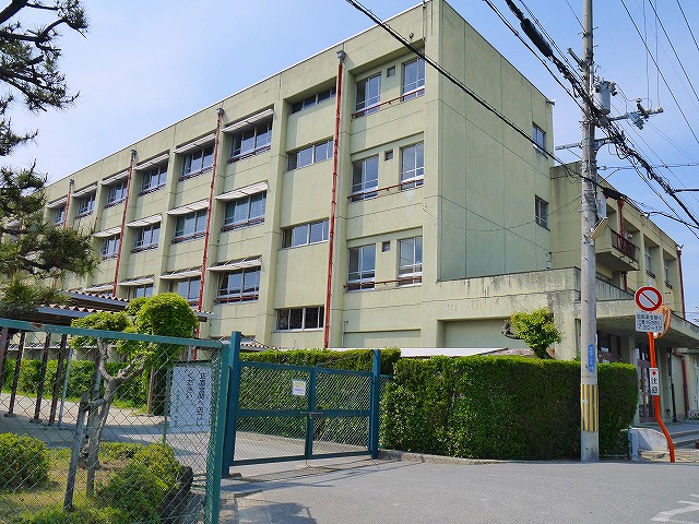 小学校　奈良市立大安寺小学校（小学校）まで267m