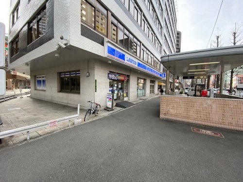 コンビニ　ローソン　北区万歳町店（コンビニ）まで217m