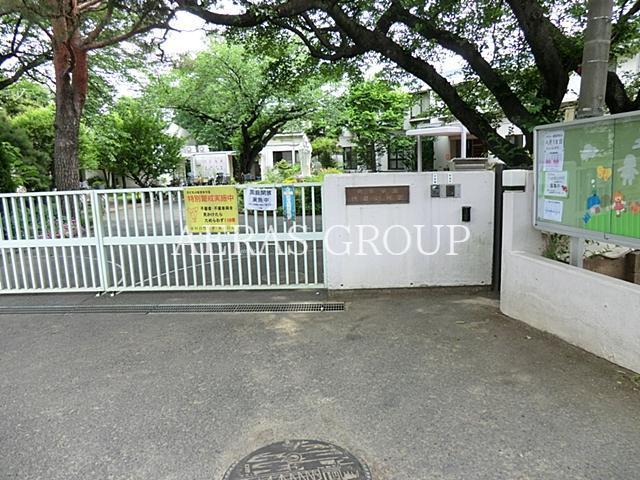 幼稚園・保育園　暁星幼稚園（幼稚園・保育園）まで643m