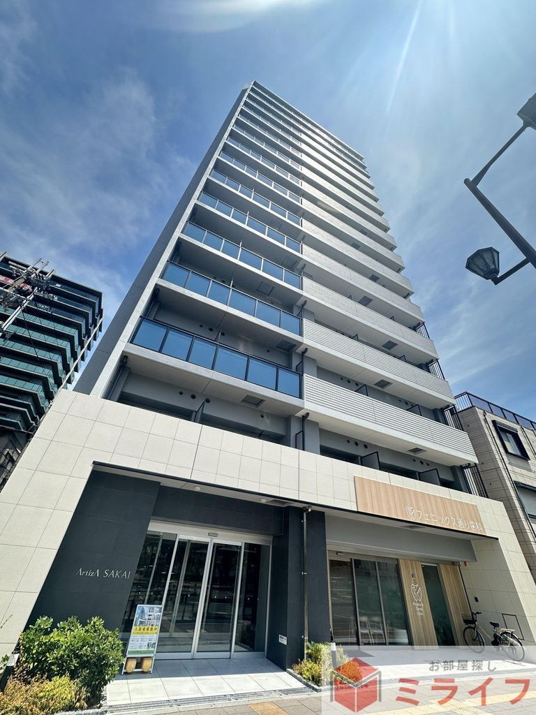 建物外観　重厚感のあるRC造×洗練されたデザイン。