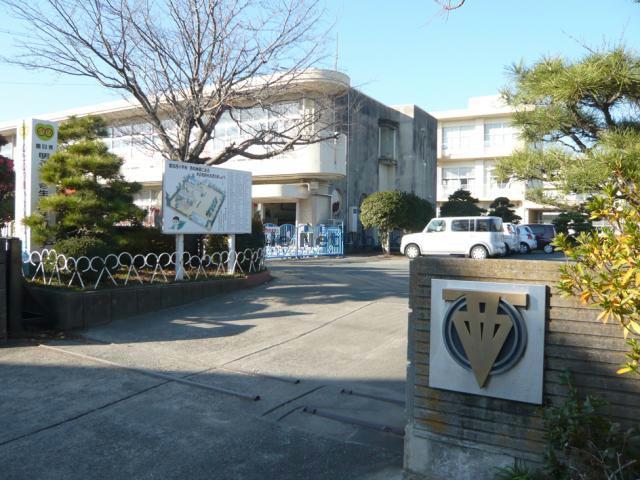 小学校　磐田市立磐田西小学校（小学校）まで725m