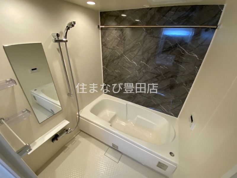 バス・シャワールーム　同型別部屋写真