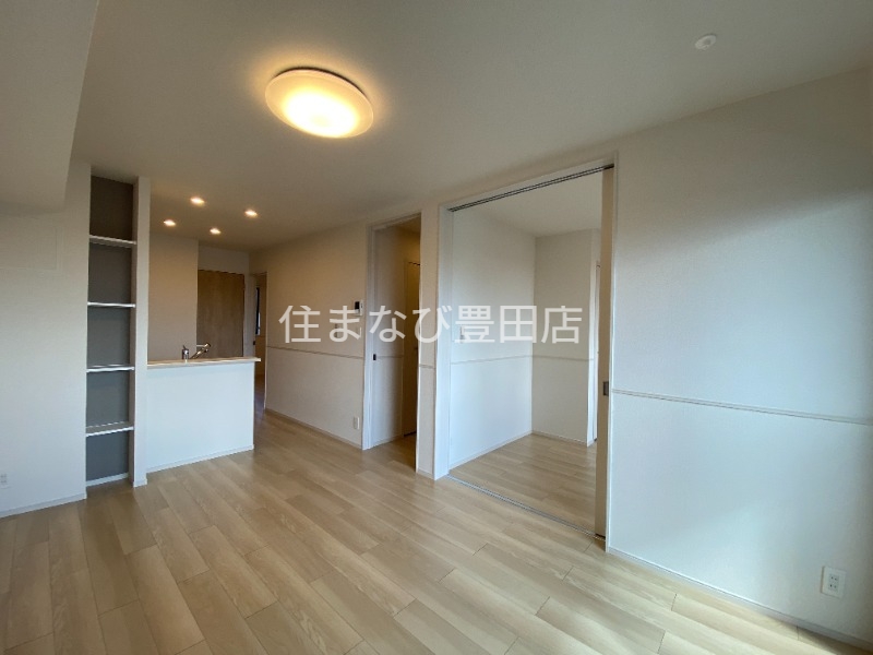 居室・リビング　同型別部屋写真